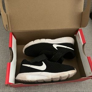 Toddler Nike shoes